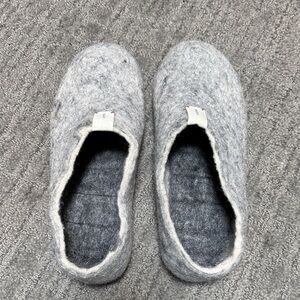 Women's Gray Wool Slippers